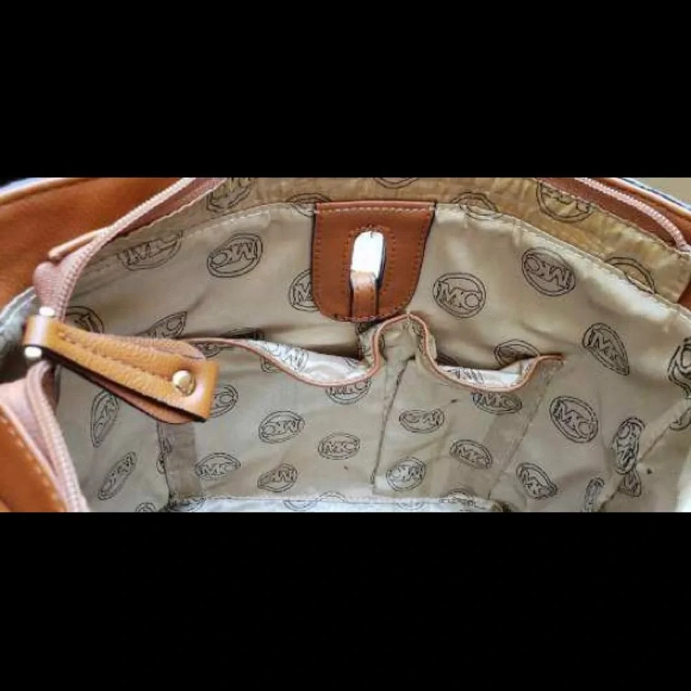 MC Brown Embossed Purse - Picture 12 of 15